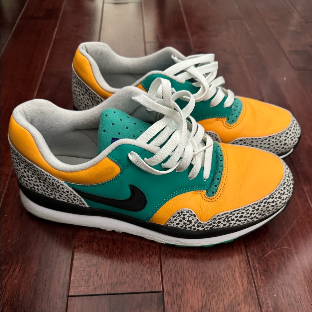 Air Max Safari Men’s size 10